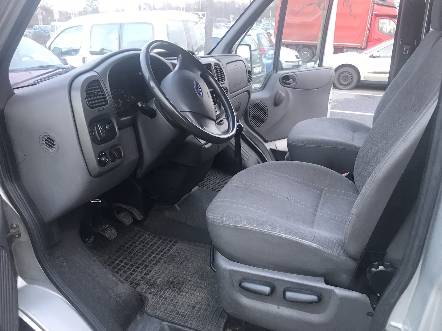 ford transit 300s 2004